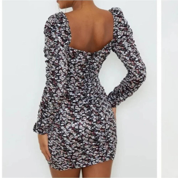 ❤️ 3 for $35 Pretty little thing ditsy long sleeve floral satin runched dress 8 - Picture 2 of 11